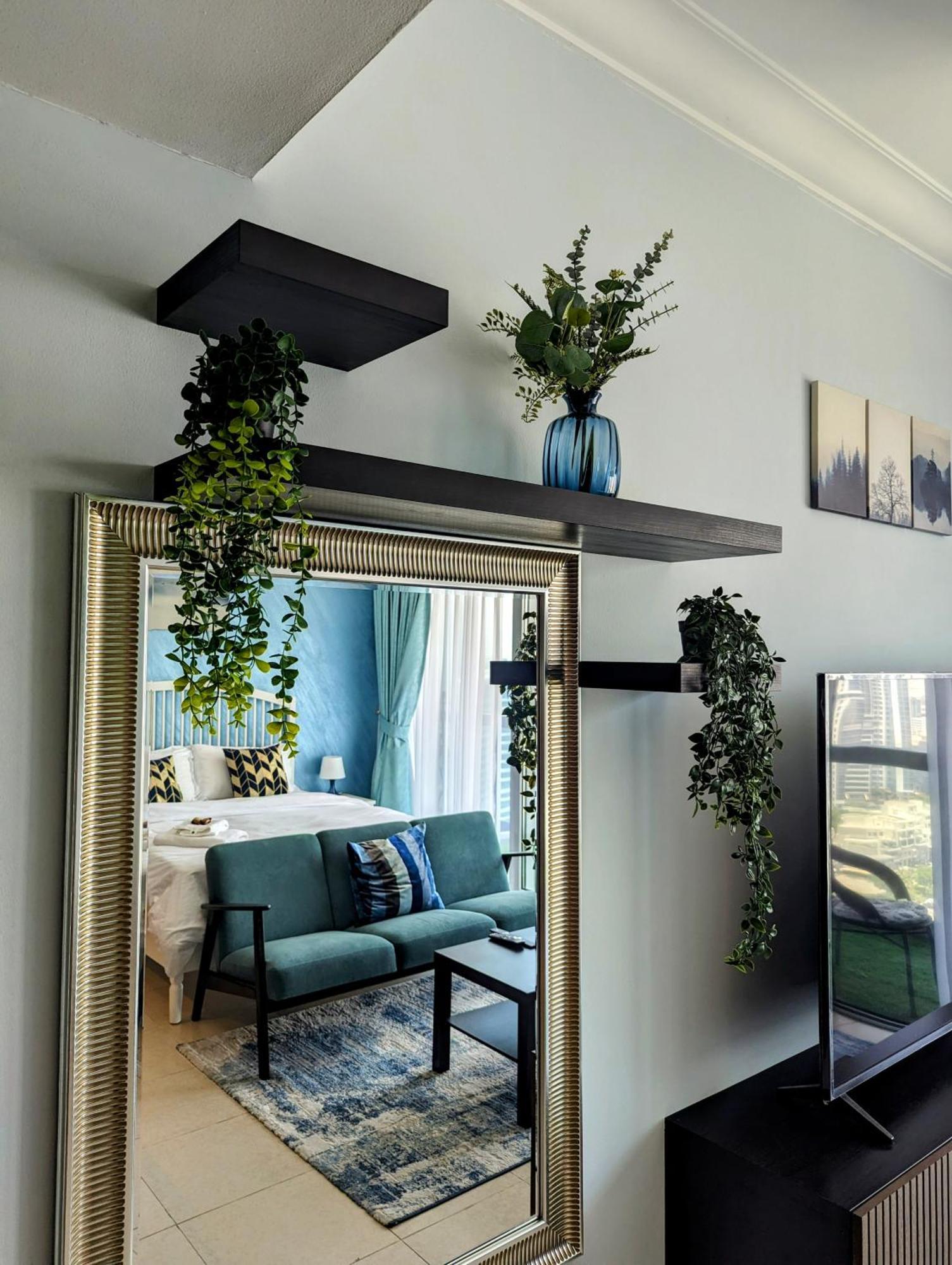 Apartment Downtown Near Mall