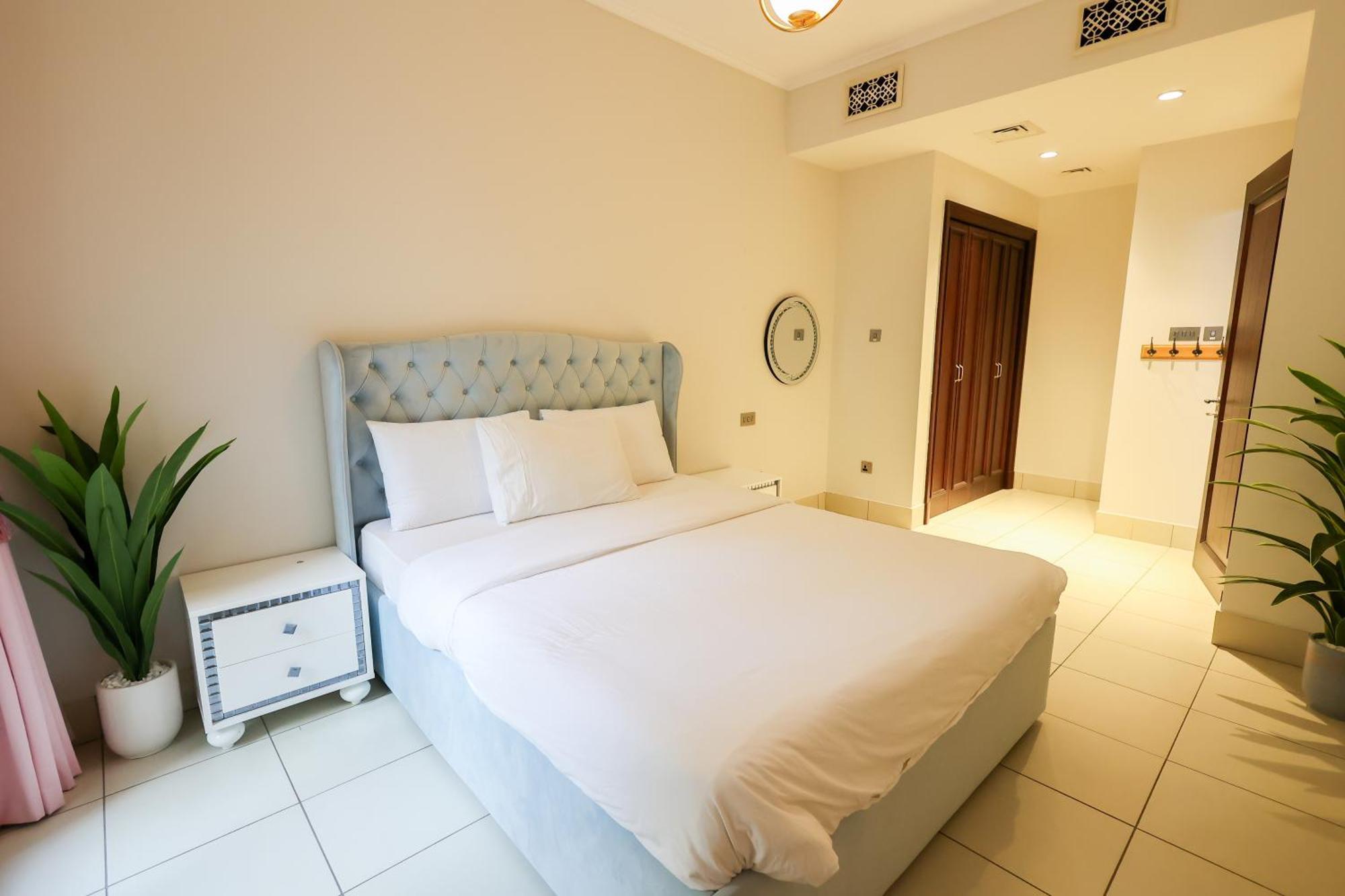 Serene Oasis In Downtown - Just 5 Min Walk To Burj & Mall! *
