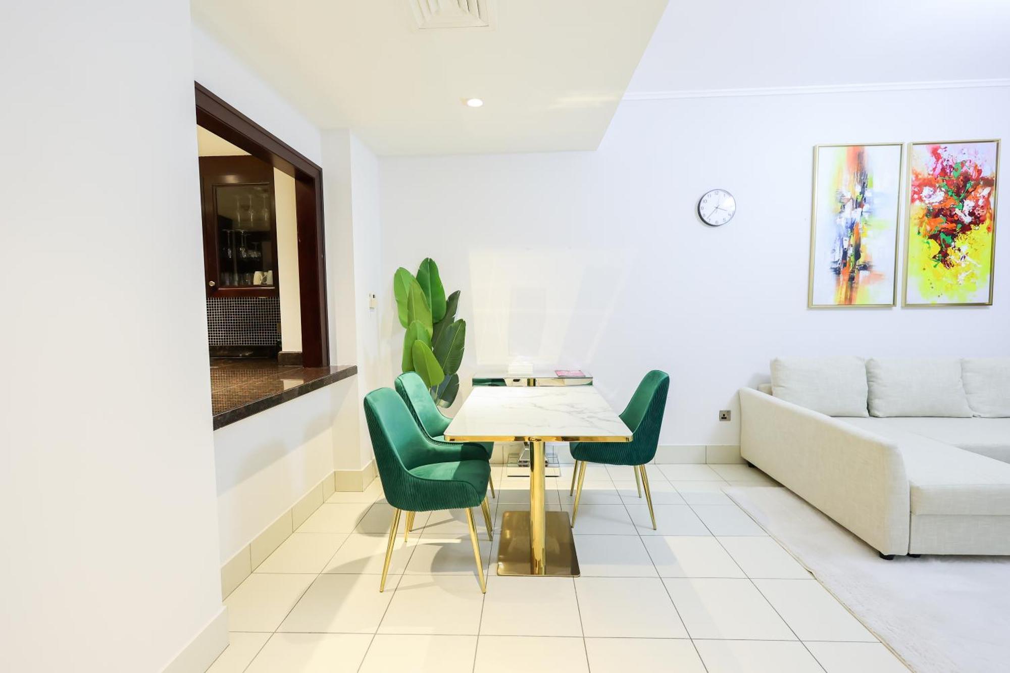 Serene Oasis In Downtown - Just 5 Min Walk To Burj & Mall! Apartment Dubai