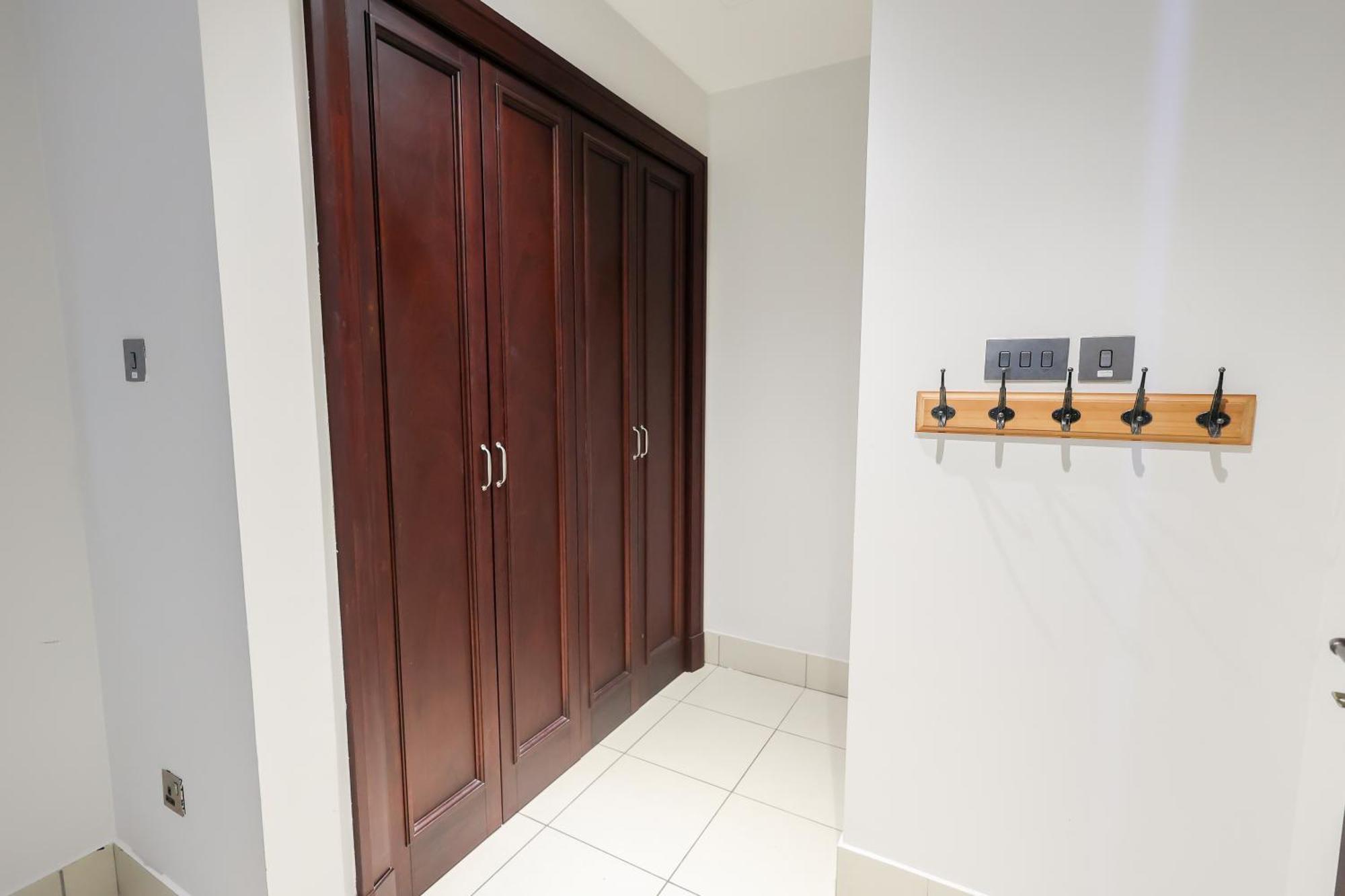 Serene Oasis In Downtown - Just 5 Min Walk To Burj & Mall!
