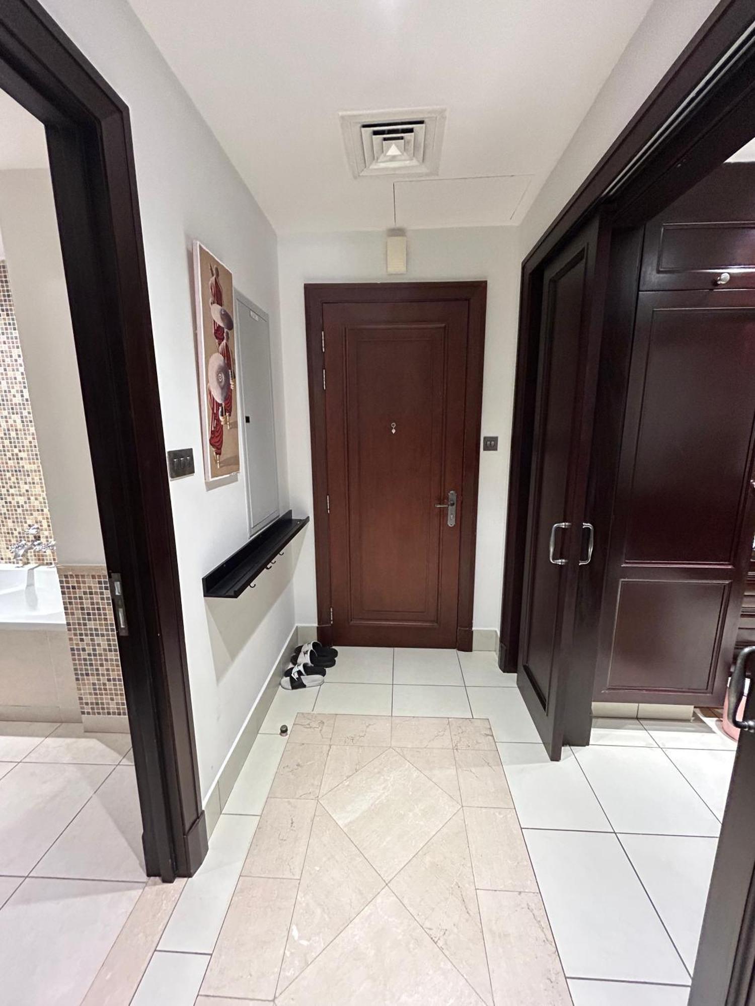 Serene Oasis In Downtown - Just 5 Min Walk To Burj & Mall! * Dubai
