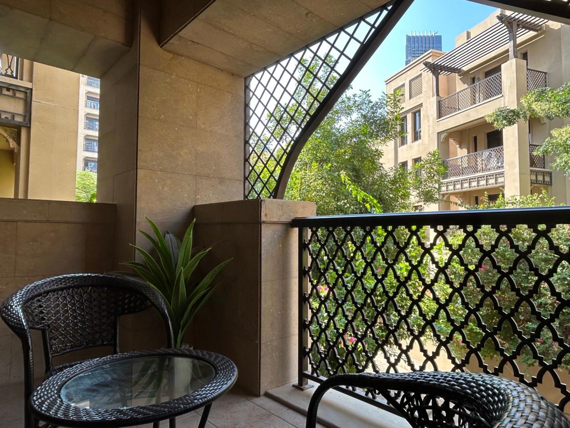 Serene Oasis In Downtown - Just 5 Min Walk To Burj & Mall!