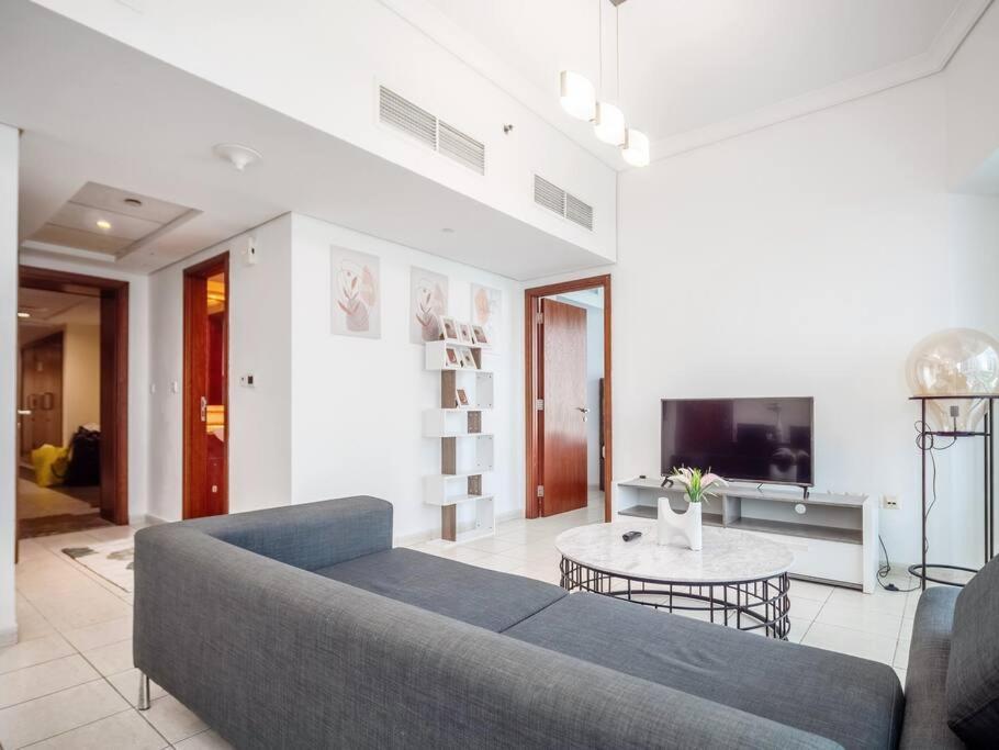 Apartment Stunning Skyline- View Modern Cozy