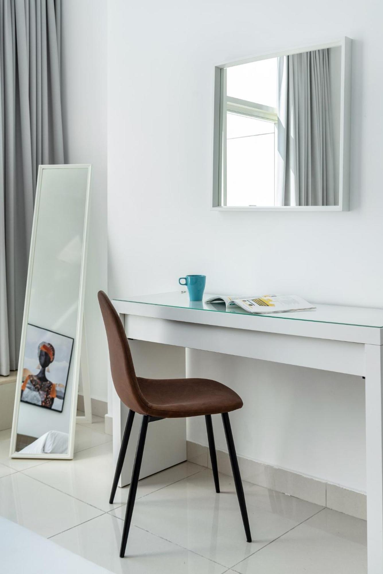 Iconic 2br With Marina Views Dubai