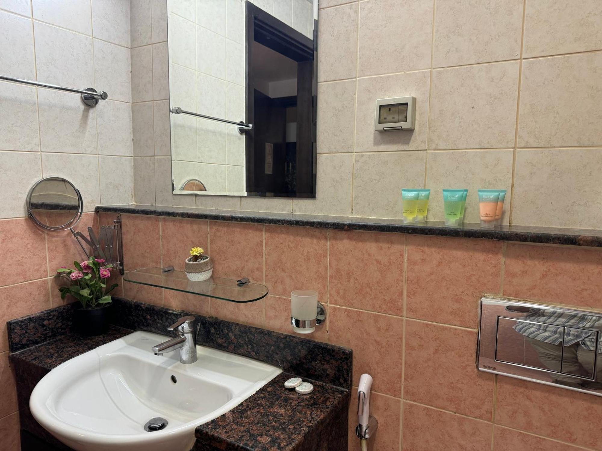 Apartment Ashri Hh, In Jvc Dana Tower