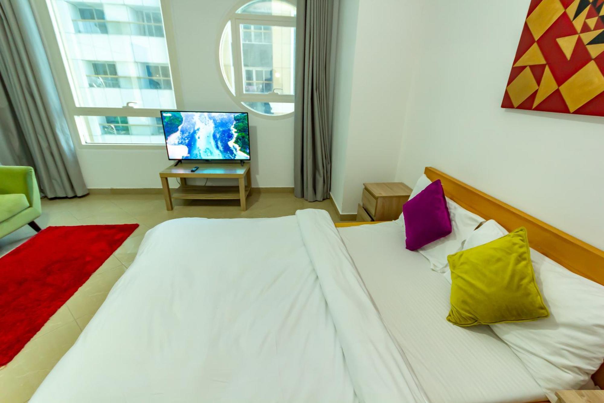 Spacious For Girls In Marina فتيات فقط Dubai