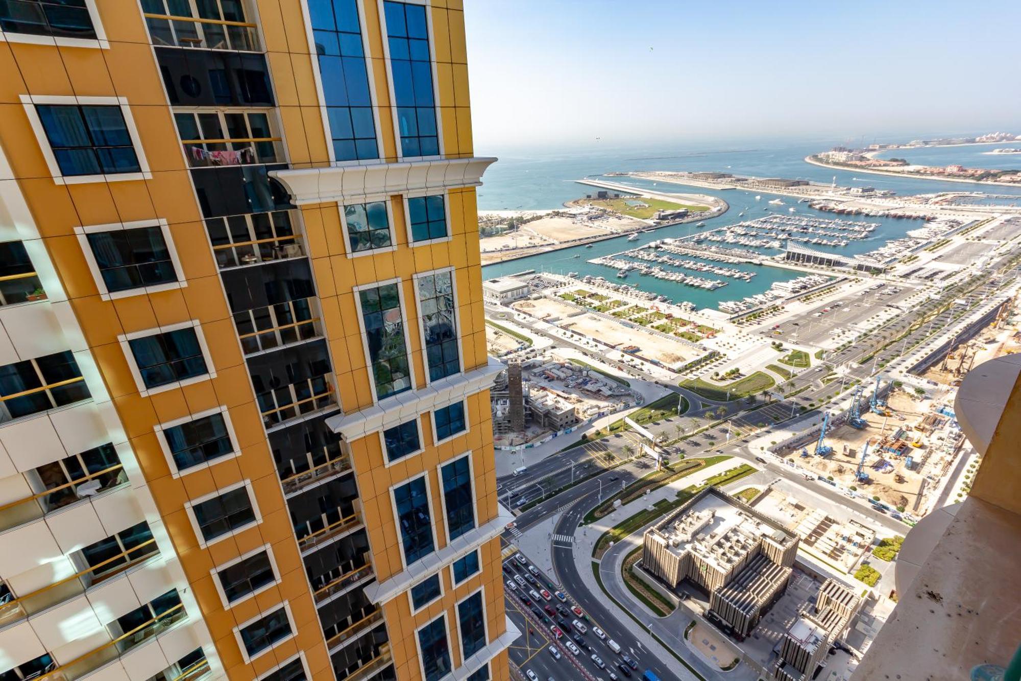 Spacious For Girls In Marina فتيات فقط Apartment *