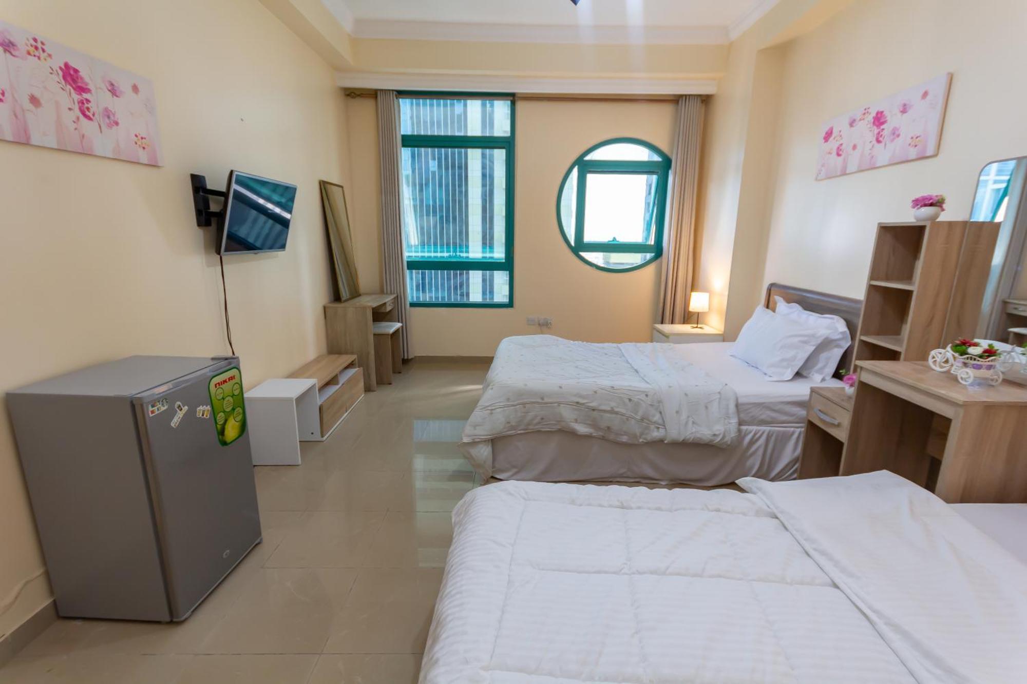 Apartment Spacious For Girls In Marina فتيات فقط *