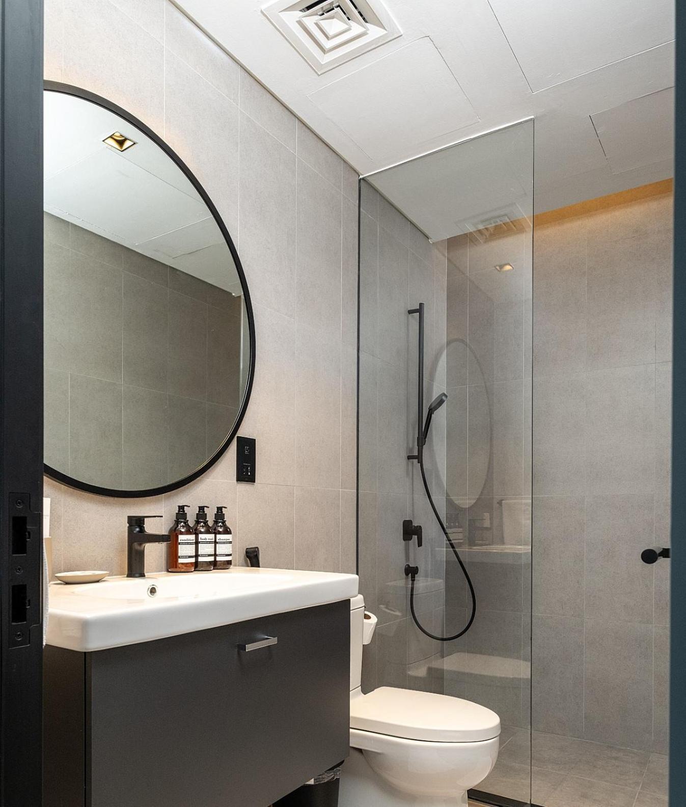 Luxurious 2br With Waterfront And Burj Khalifa View *