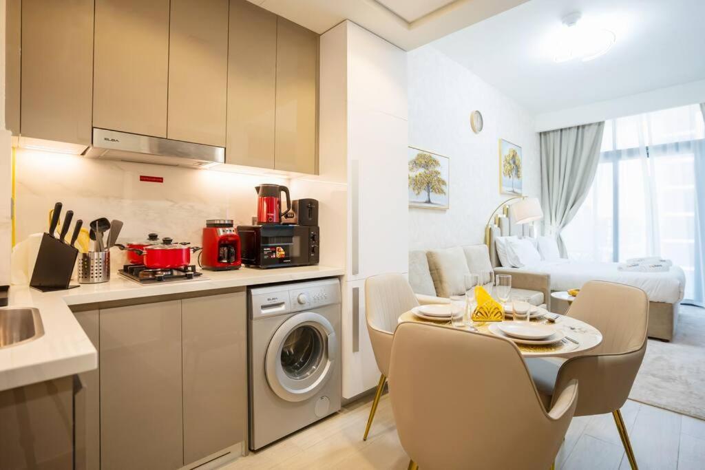Apartment Zapbed House - Azizi Riviera