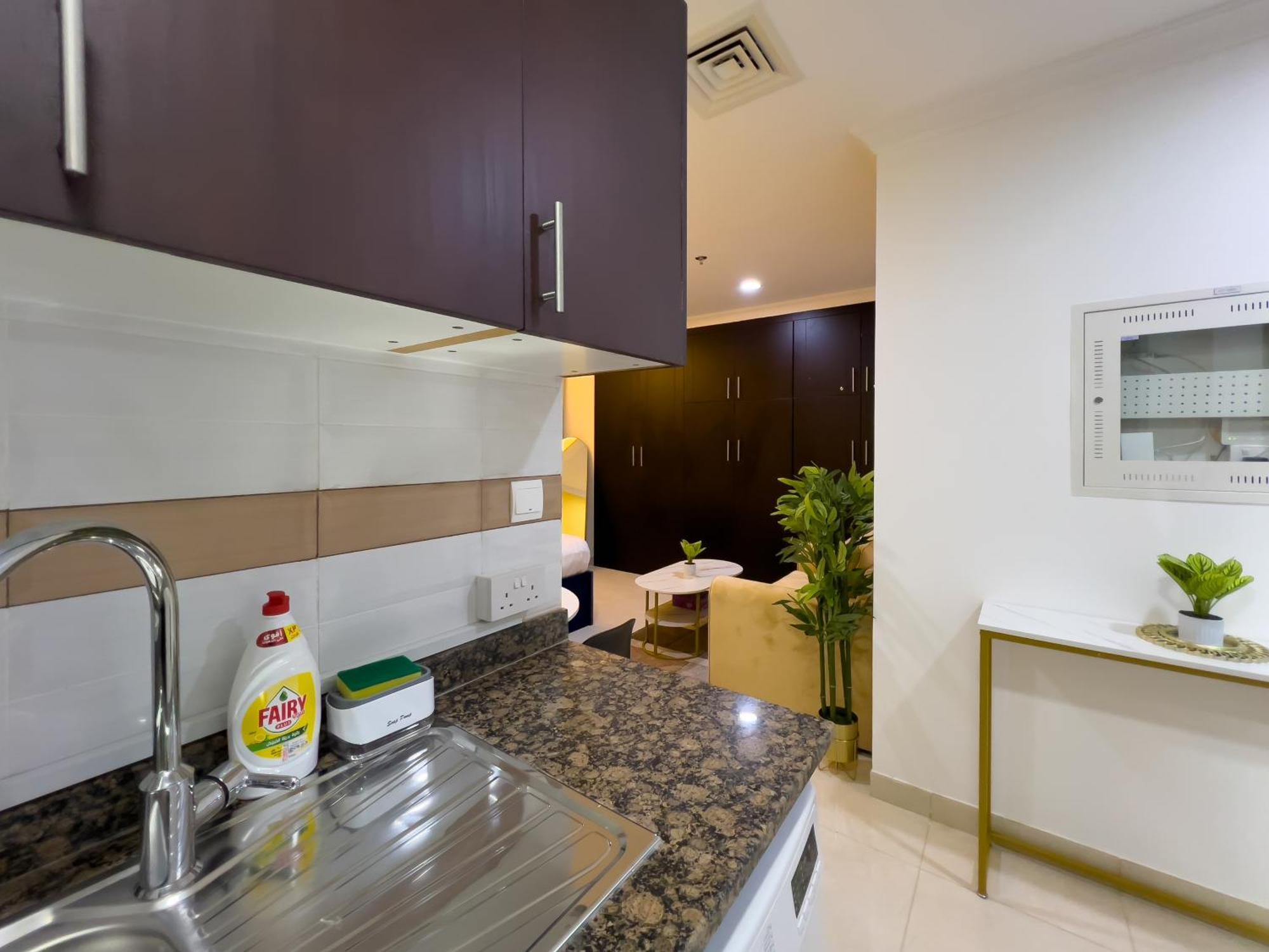 Apartment Cloud 9 - Cozy Canal View Studio In The Heart Of Business Bay Dubai