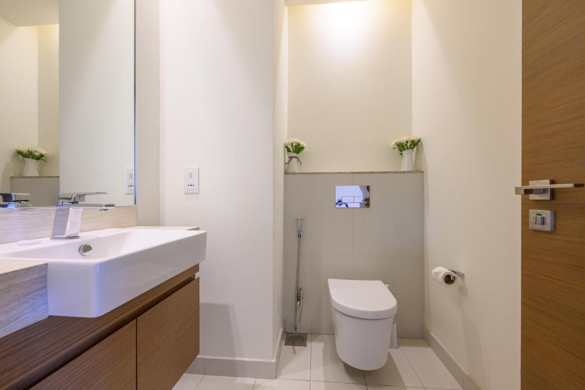 Radiant 1 Bedroom In Walk Apartment Dubai