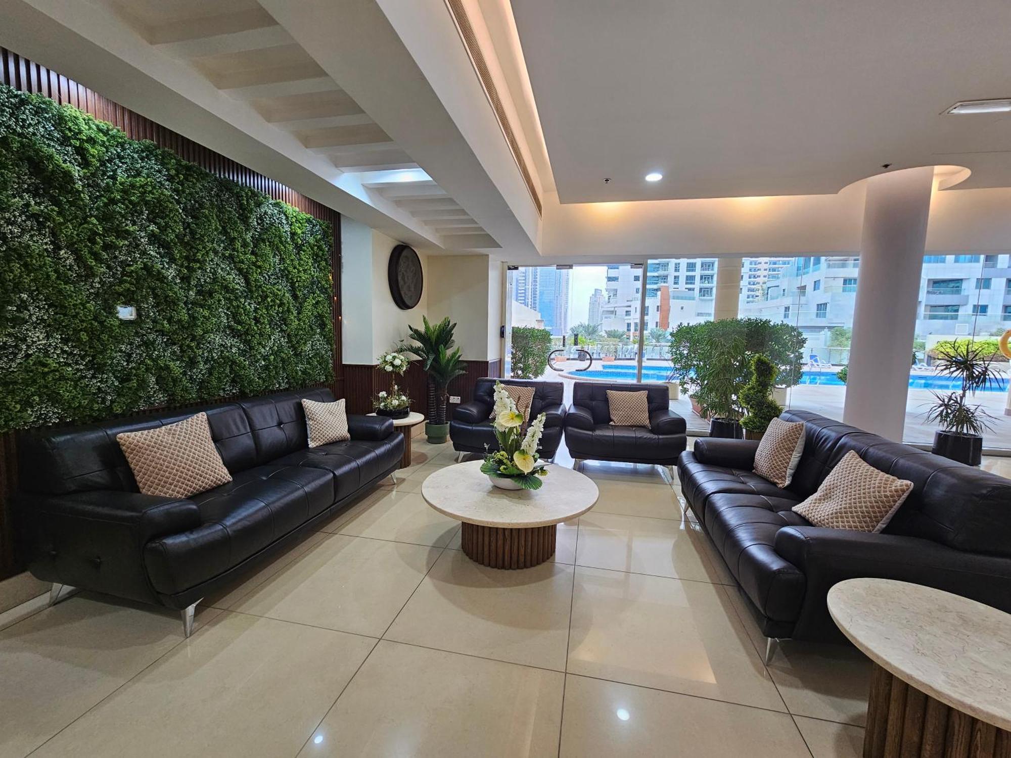 Cozy - Marina - 5 Min To And Metro Apartment Dubai