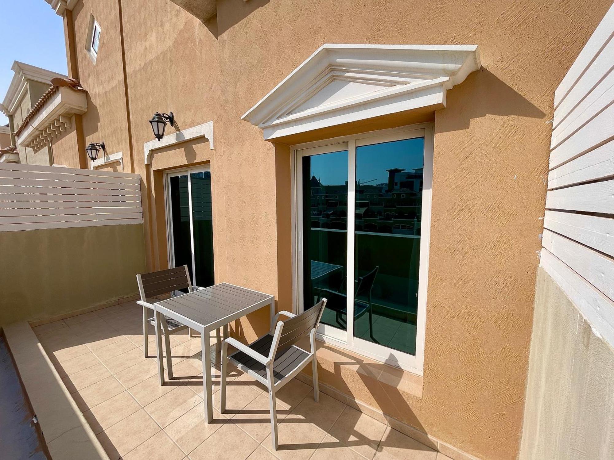 Villa Townhouse With Live-in Maids Dubai