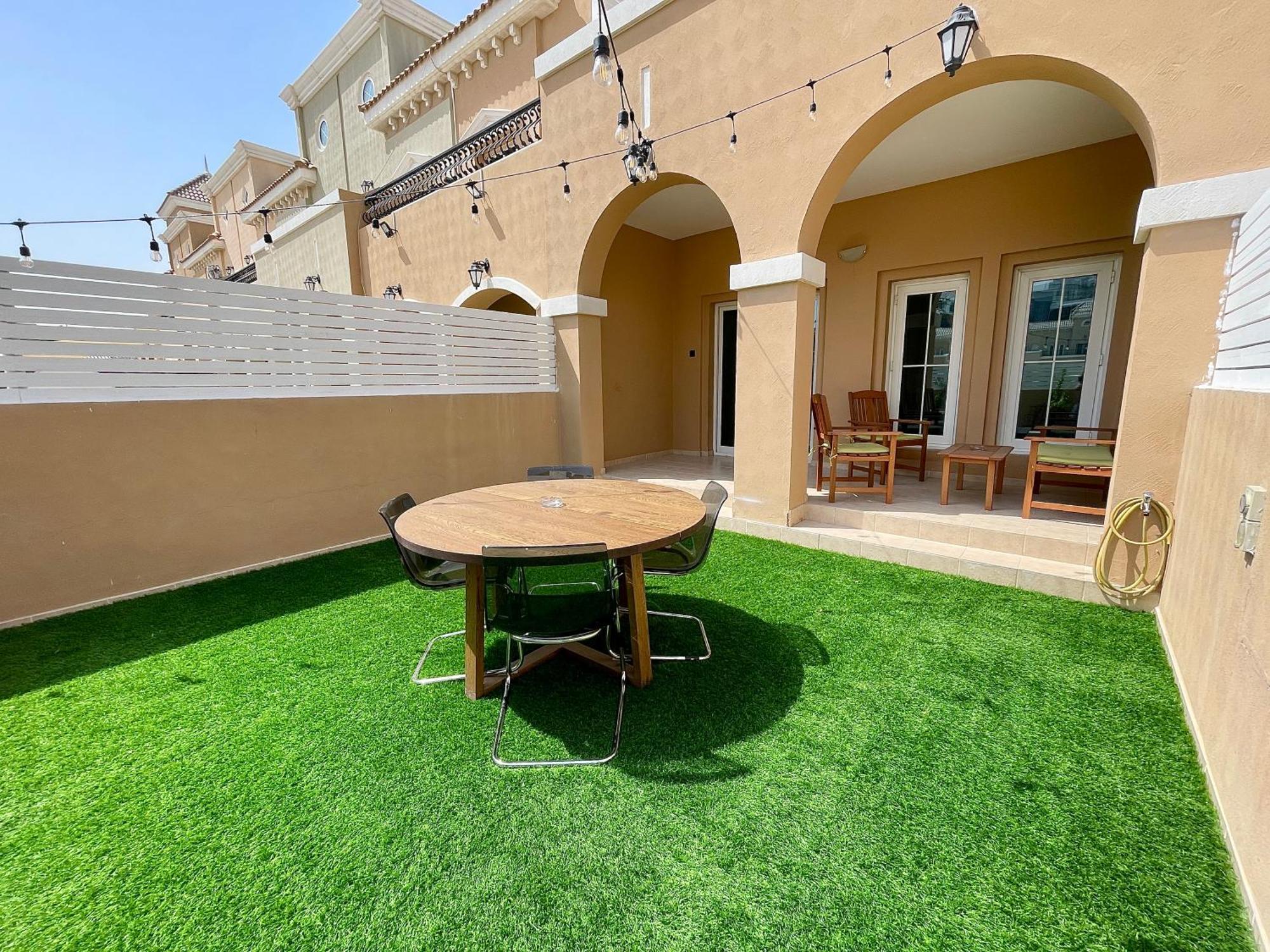 Villa Townhouse With Live-in Maids *