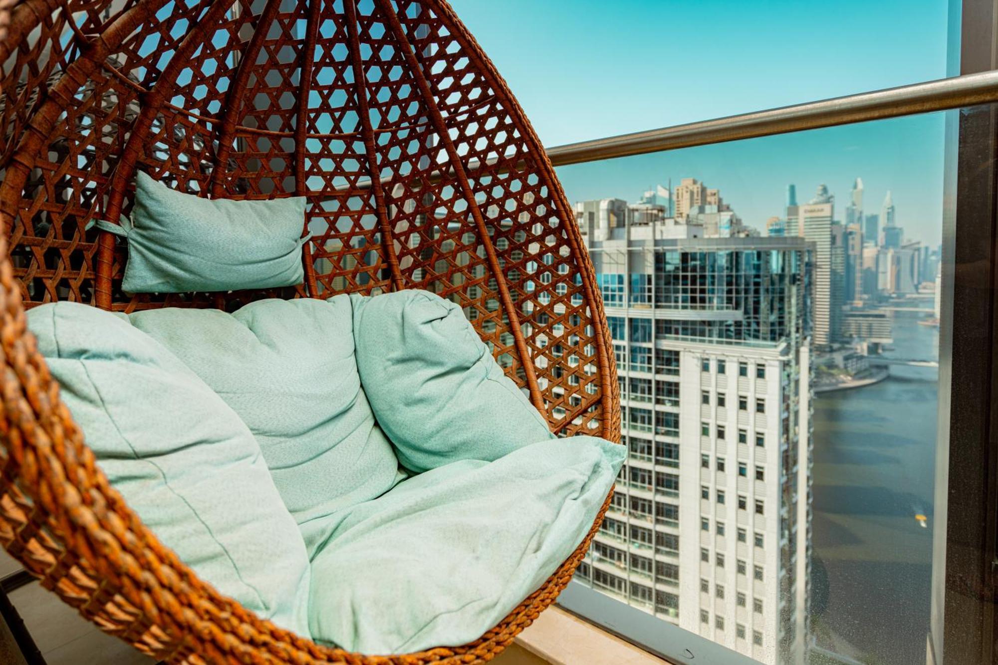 Prime Retreats - Sparkle Tower Marina Dubai