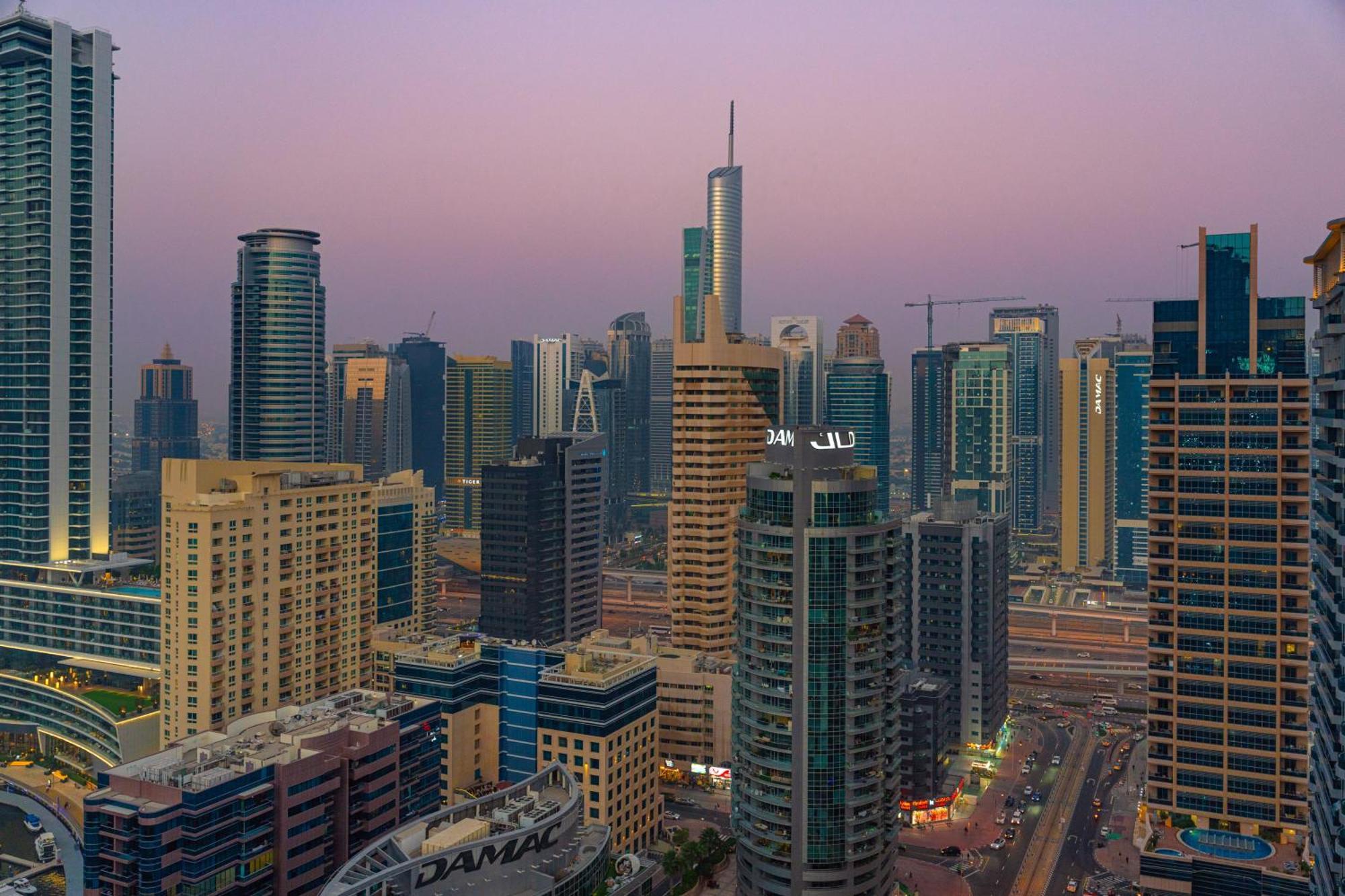 Prime Retreats - Sparkle Tower Marina Dubai