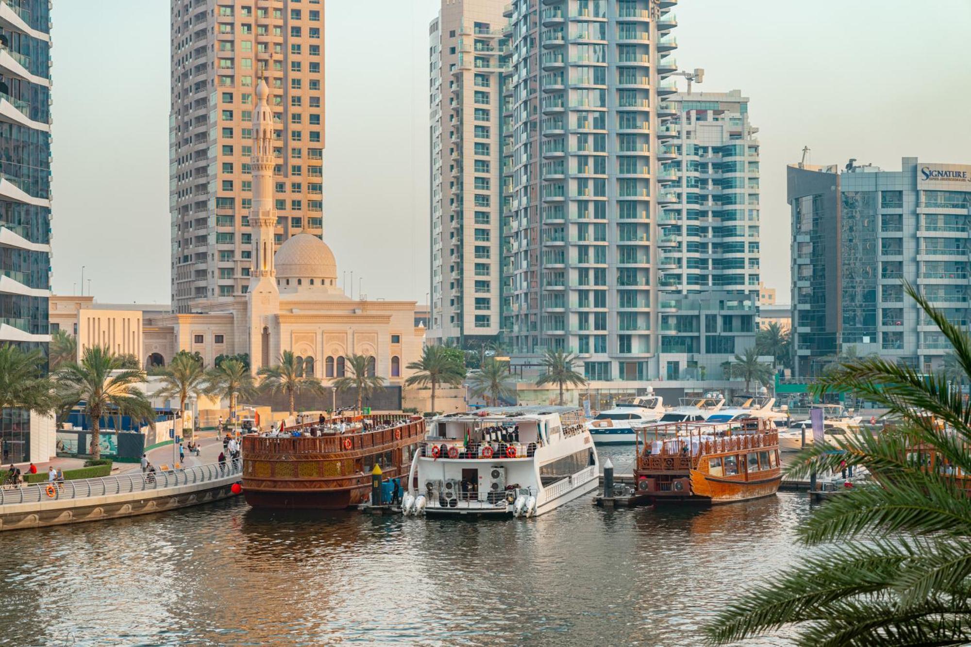 Apartment Prime Retreats - Sparkle Tower Marina Dubai