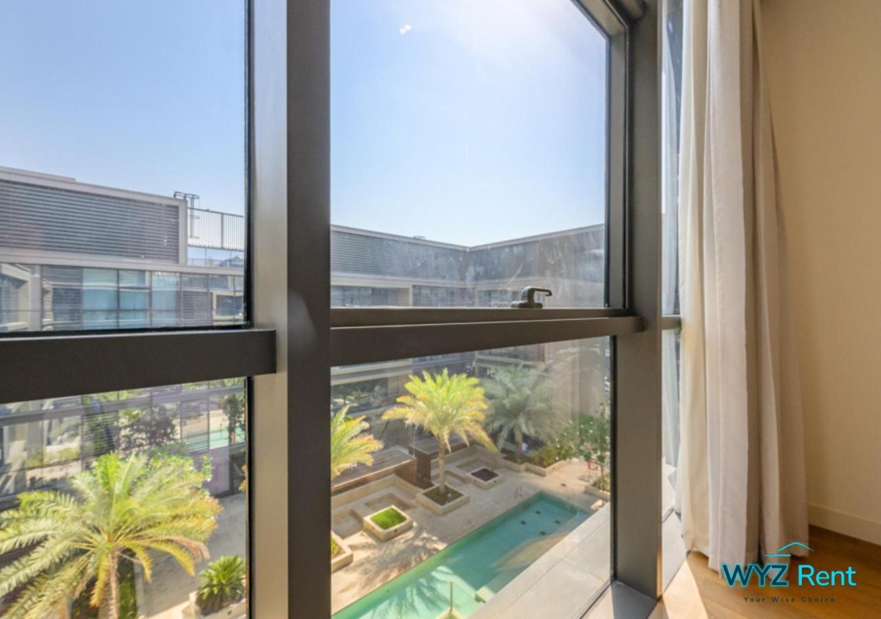Radiant 1 Bedroom In Walk *