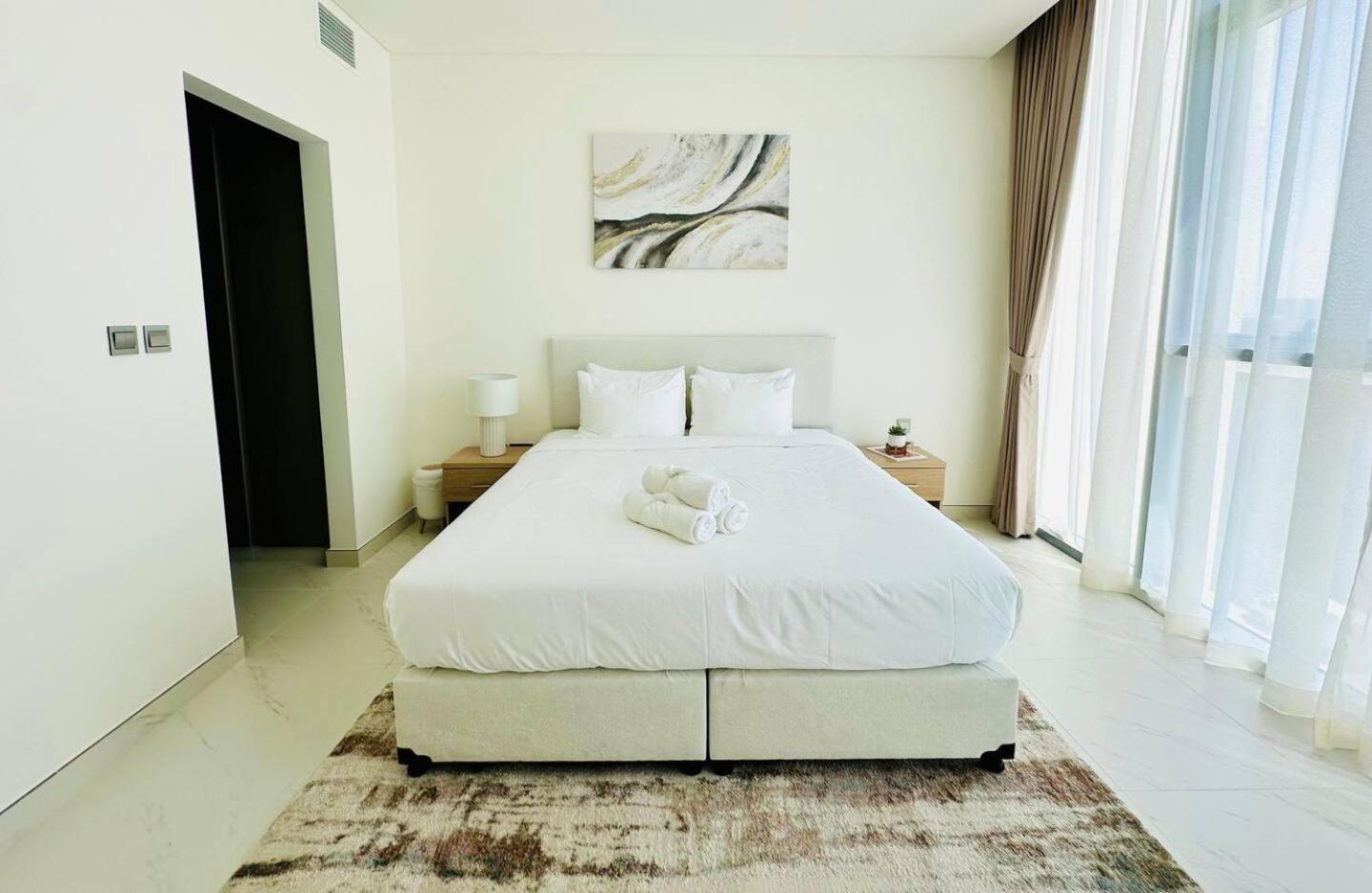 Fully Furnished 1br W Relaxing Lagoon View *