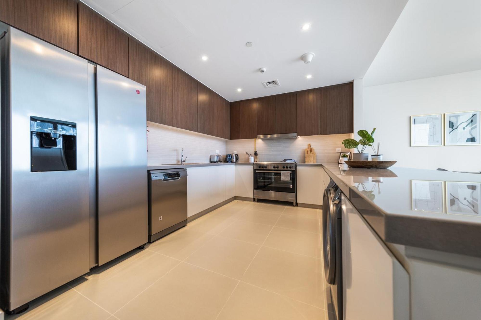 Eden's Homes & - 52-42 Emaar Apartment Dubai