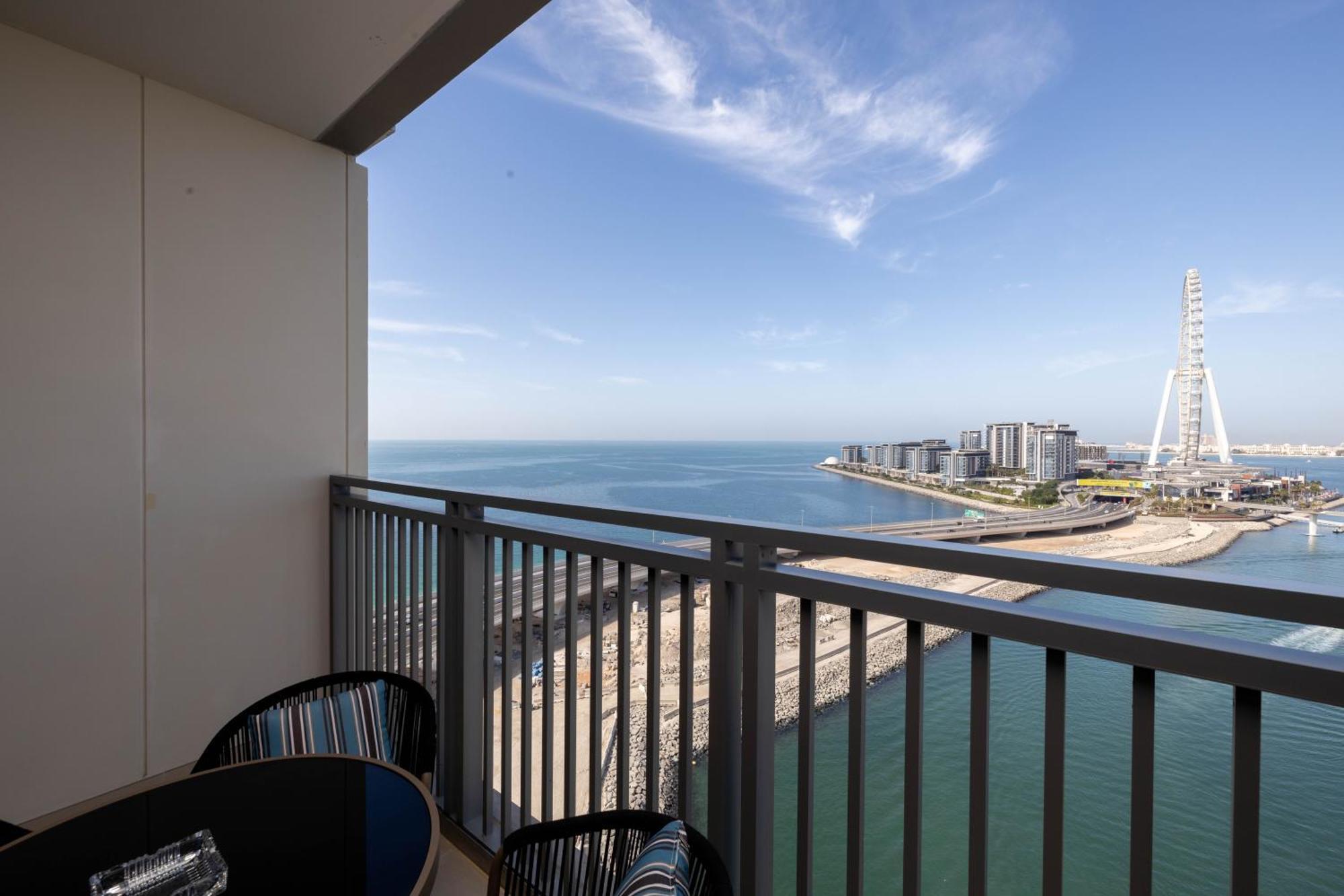 Eden's Homes & - 52-42 Emaar Apartment