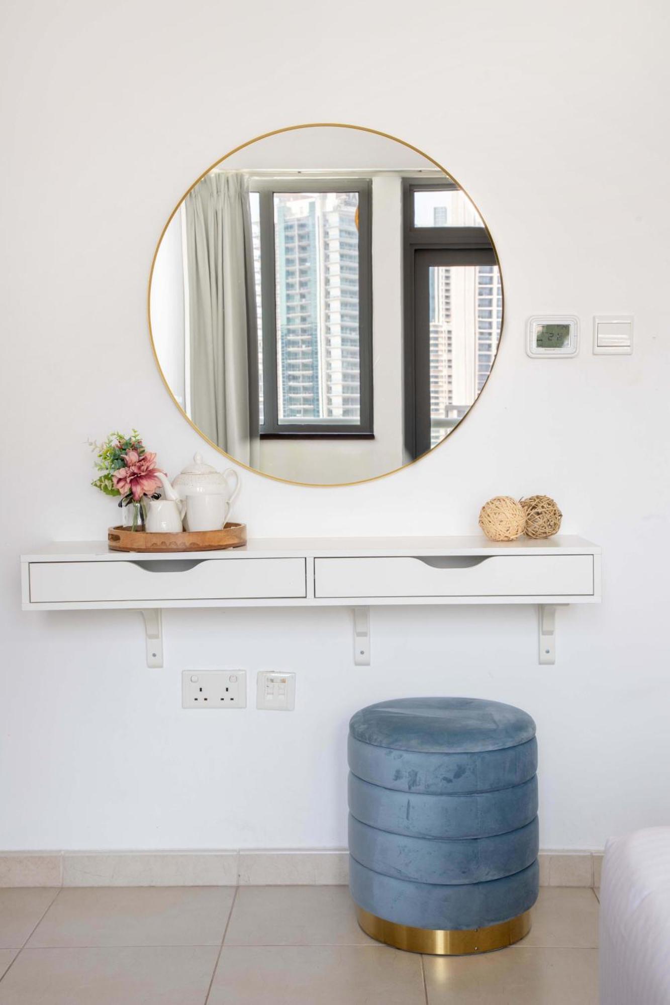 Apartment Frank Porter - Executive Tower F Dubai