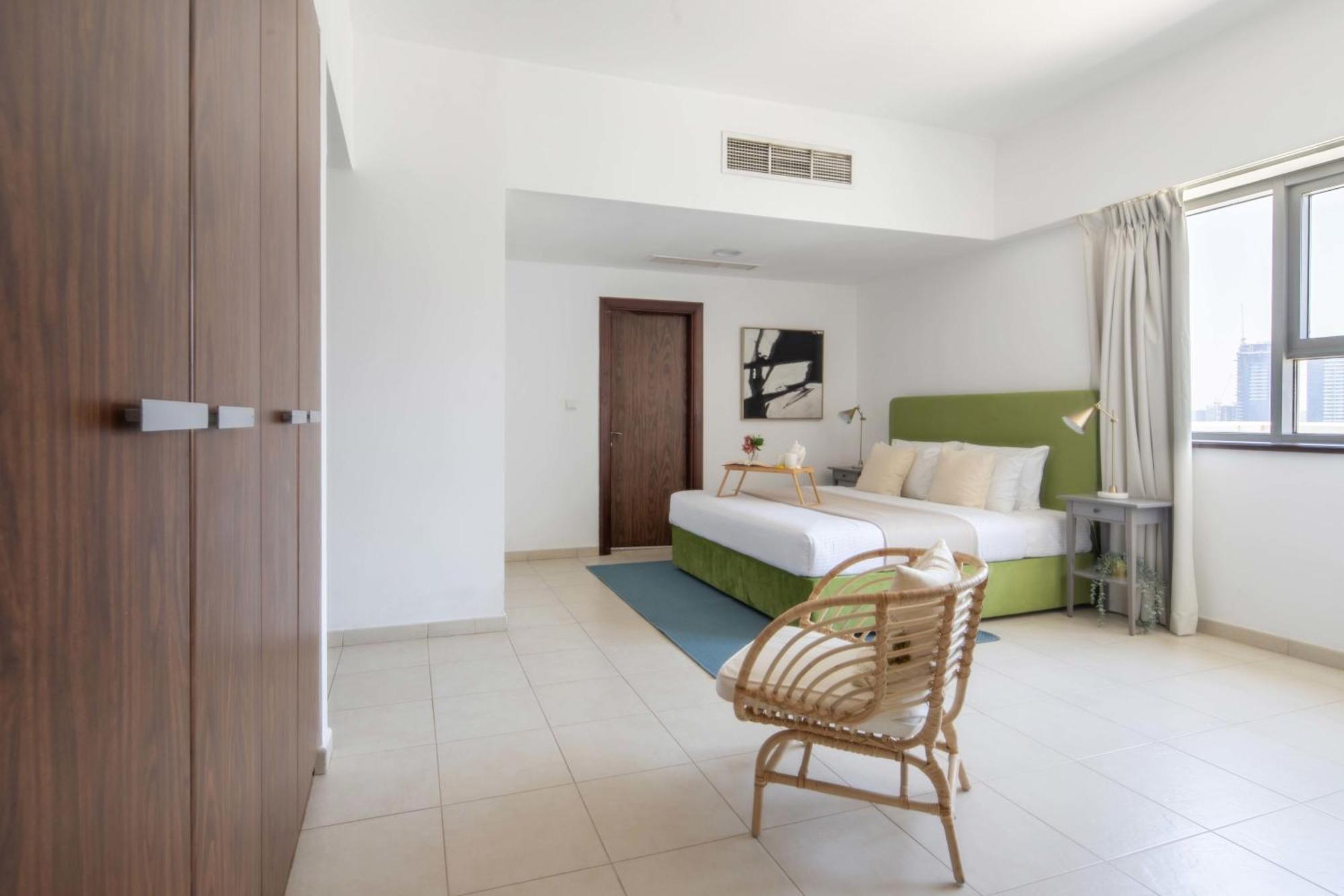 Apartment Frank Porter - Executive Tower F Dubai