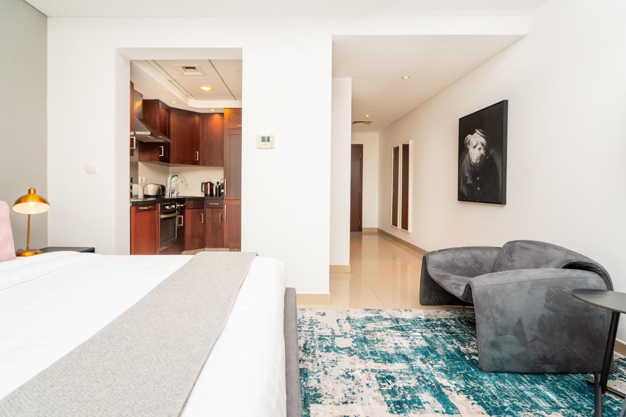 Prime Retreats - 29 Emaar Boulevard Downtown Apartment *