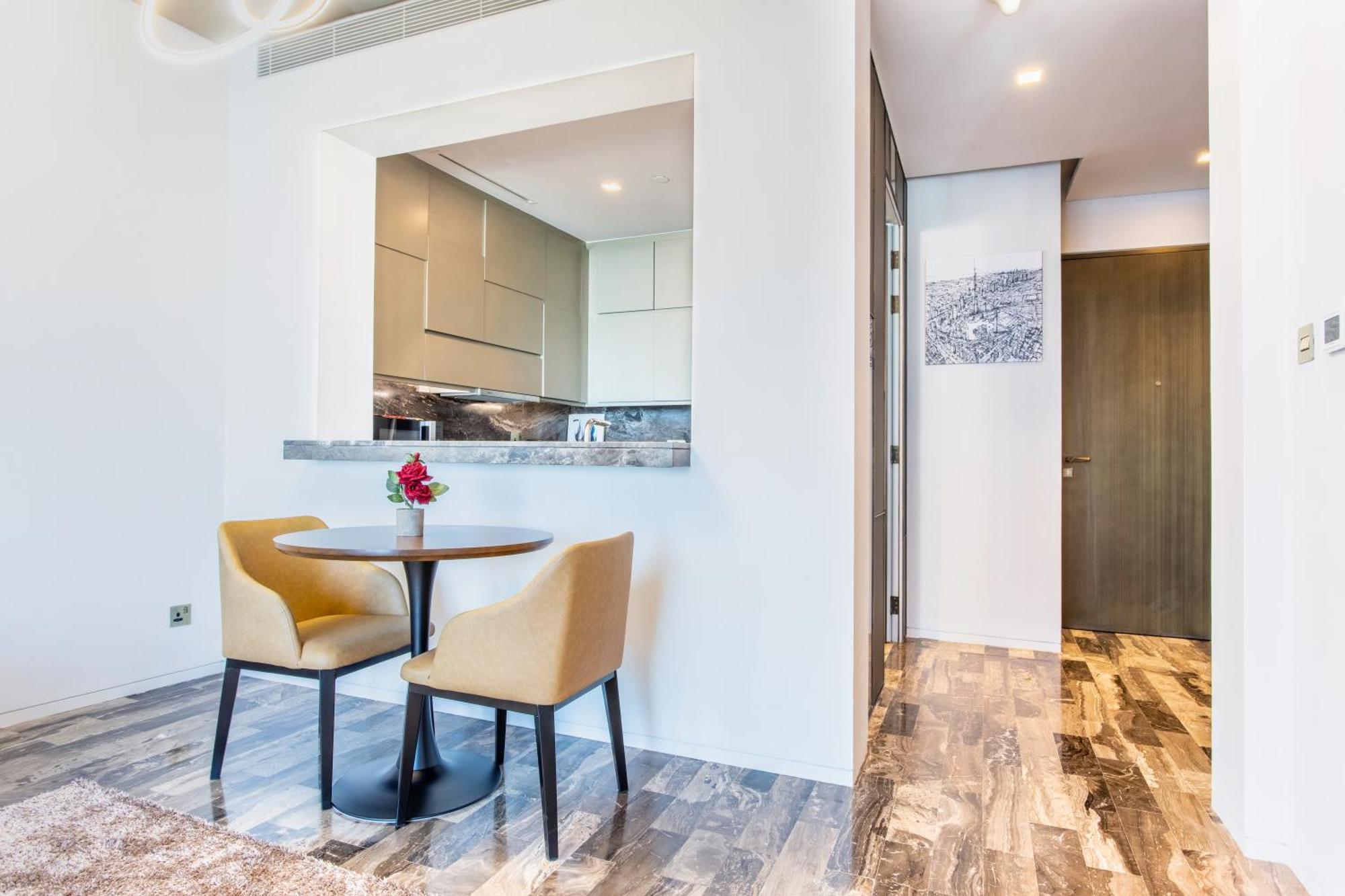 Apartment Damac Heights By Fendi *