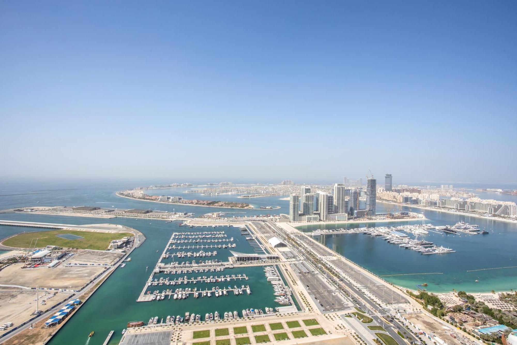 Apartment Damac Heights By Fendi