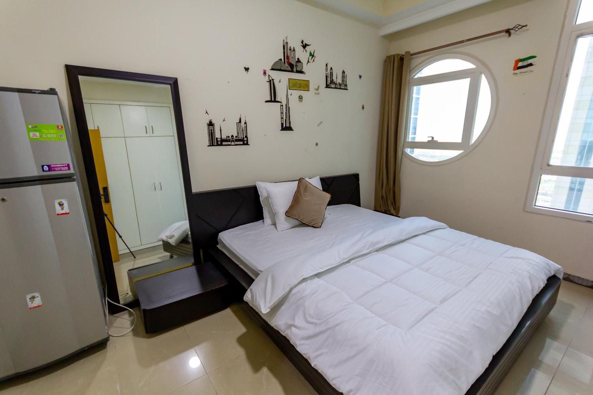 Spacious For Girls In Marina فتيات فقط *
