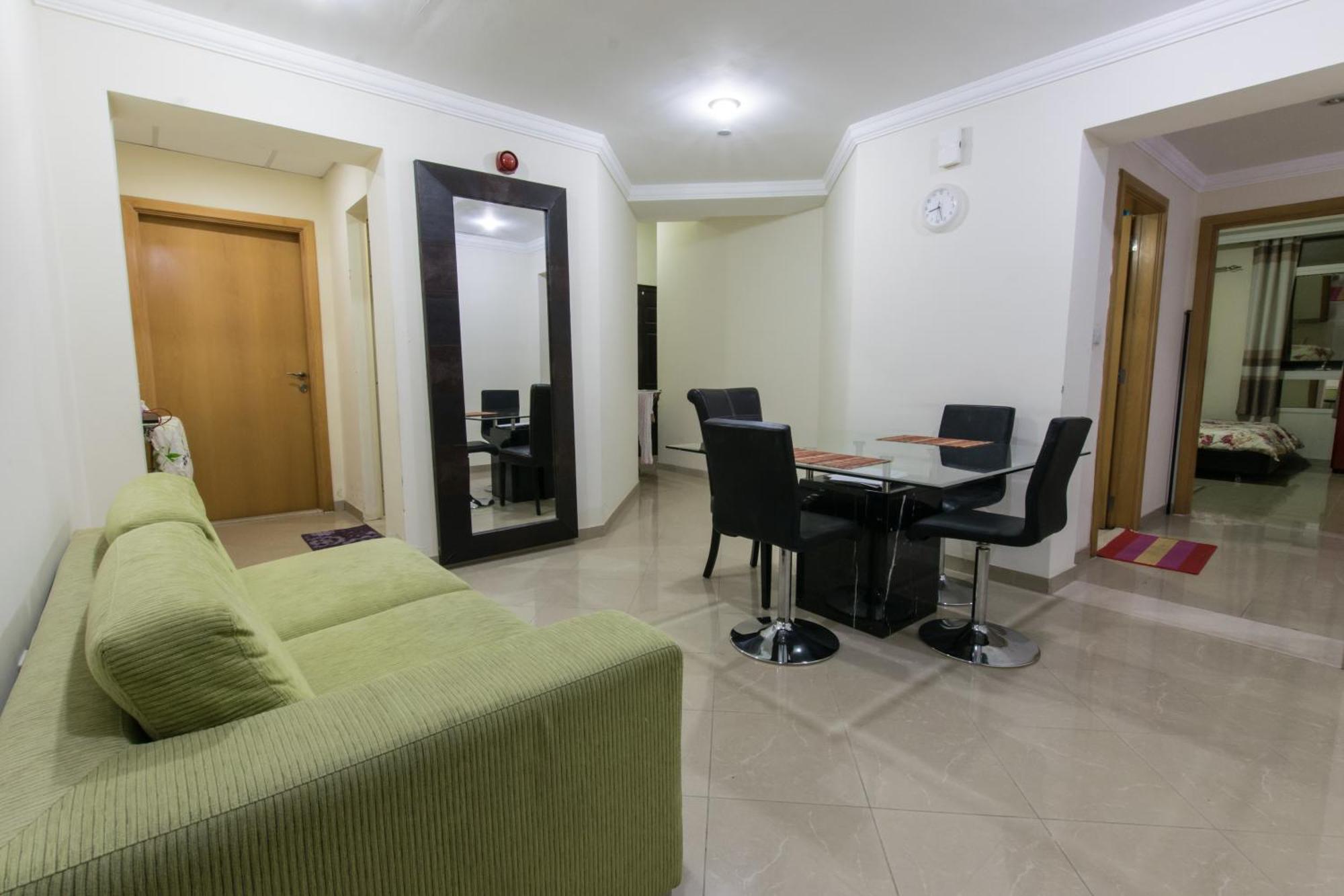 Spacious For Girls In Marina فتيات فقط Apartment