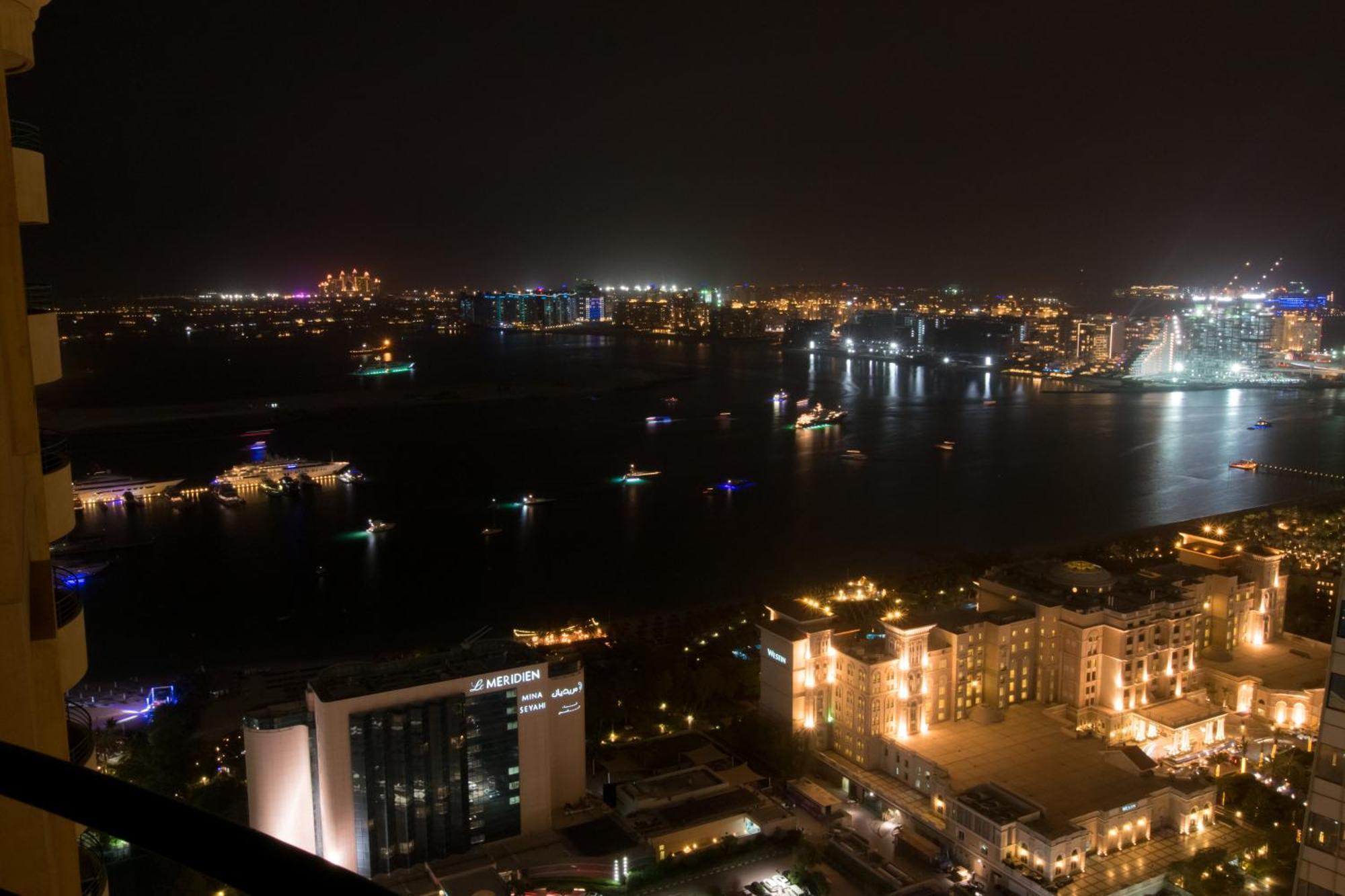 Apartment Spacious For Girls In Marina فتيات فقط Dubai
