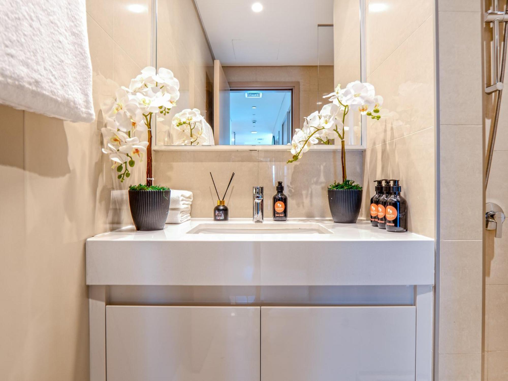 Easygo - 3br & Maid With Full Burj Khalifa And Fountain View Burj Royale Dw Apartment Dubai