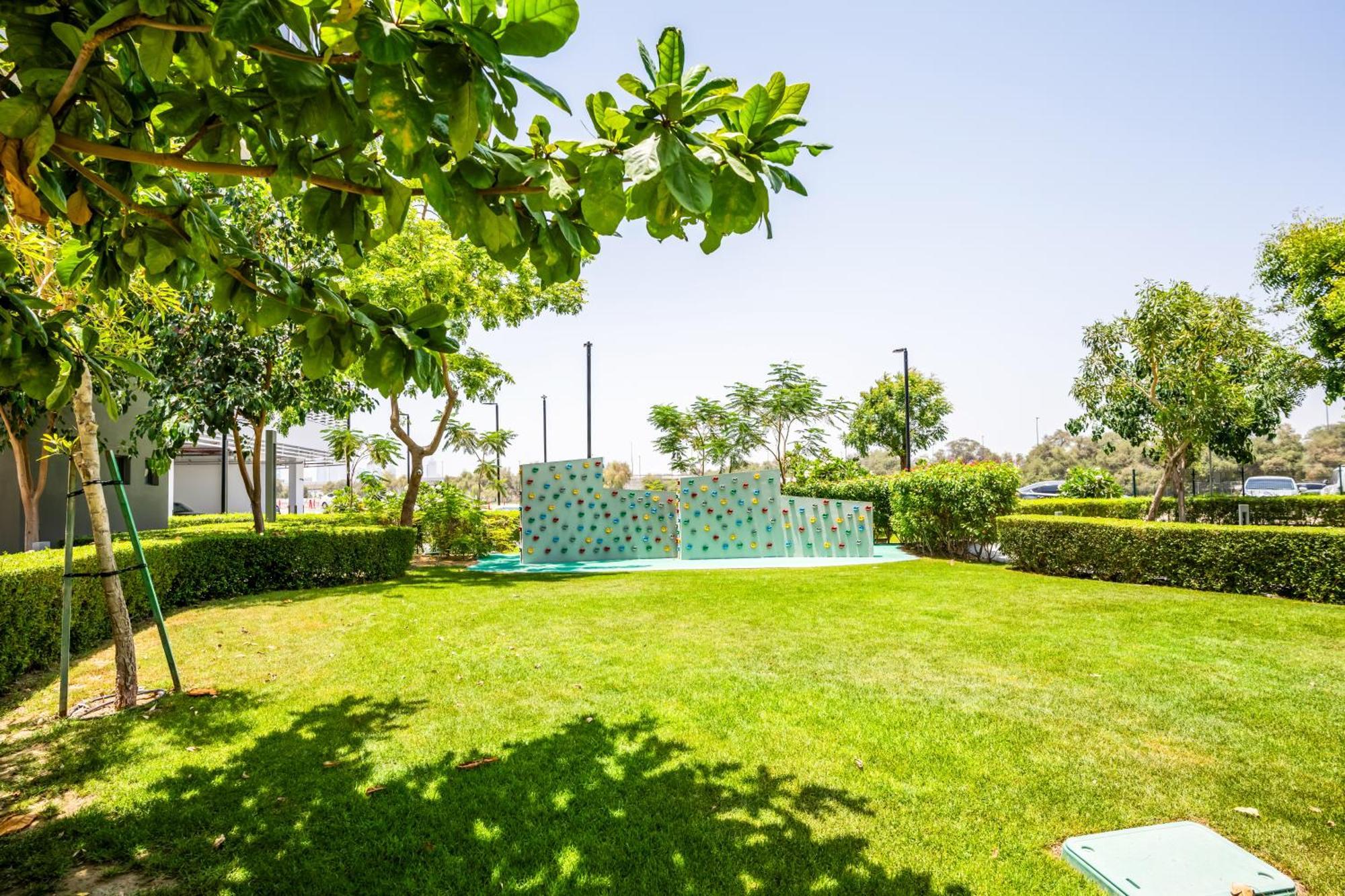 Zapbed House - Azizi Riviera