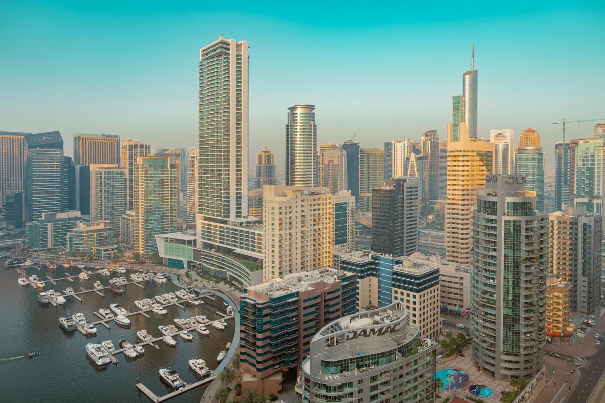 Prime Retreats - Sparkle Tower Marina Dubai
