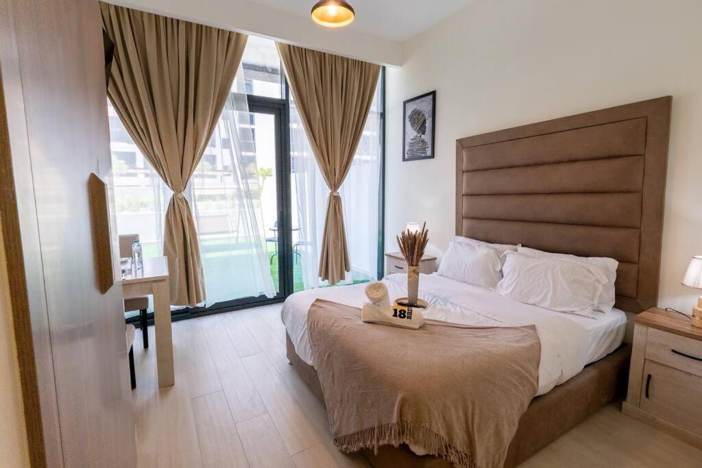 Chic Just 10 Min To Downtown Apartment