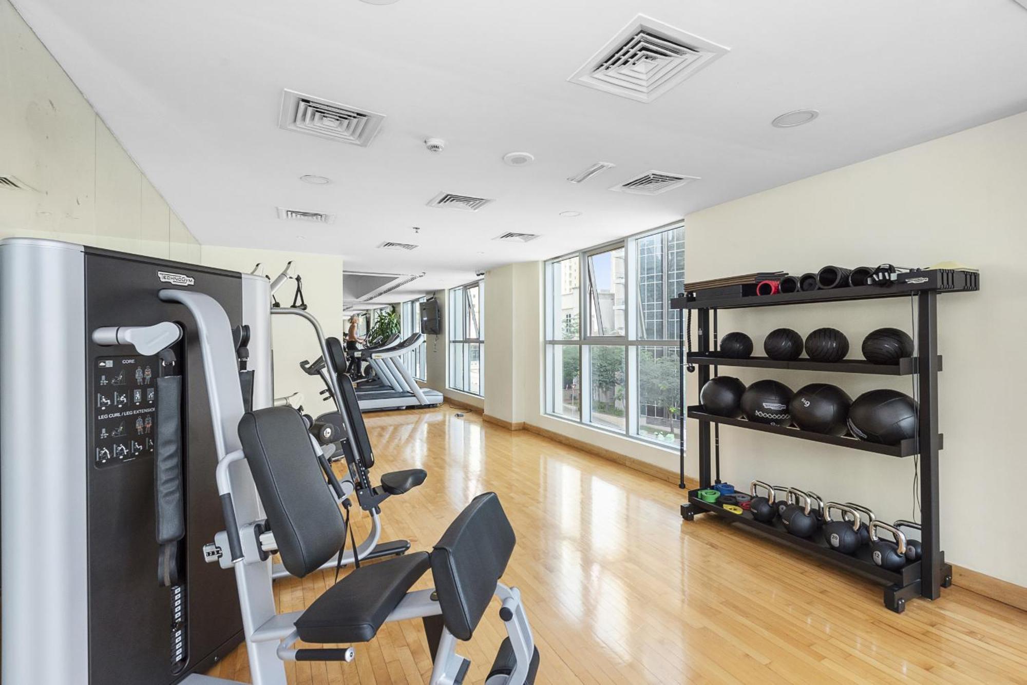 Vayk - Fully Upgraded One Bedroom In Marina Apartment Dubai