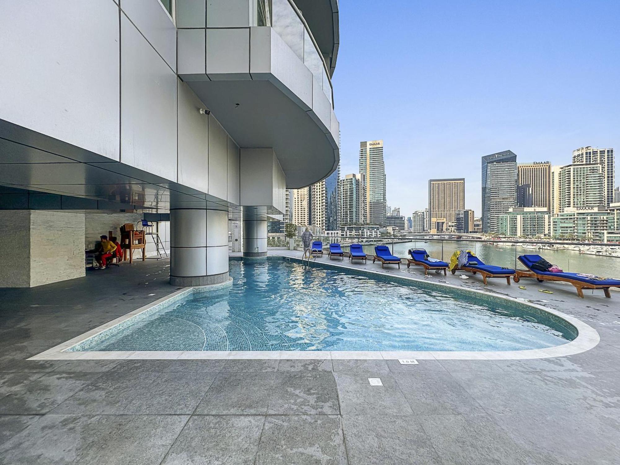 Vayk - Fully Upgraded One Bedroom In Marina *