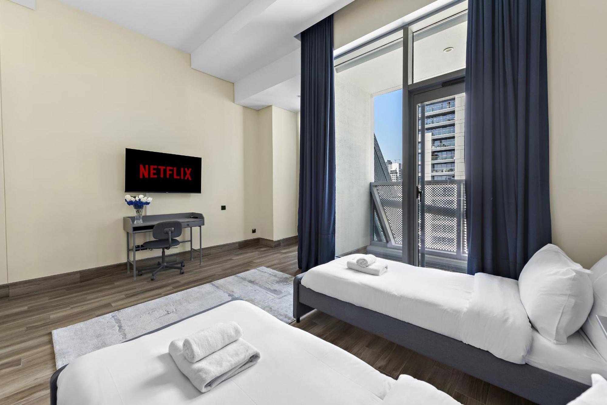 Vayk - Modern Building Spacious 2bd Apartment *