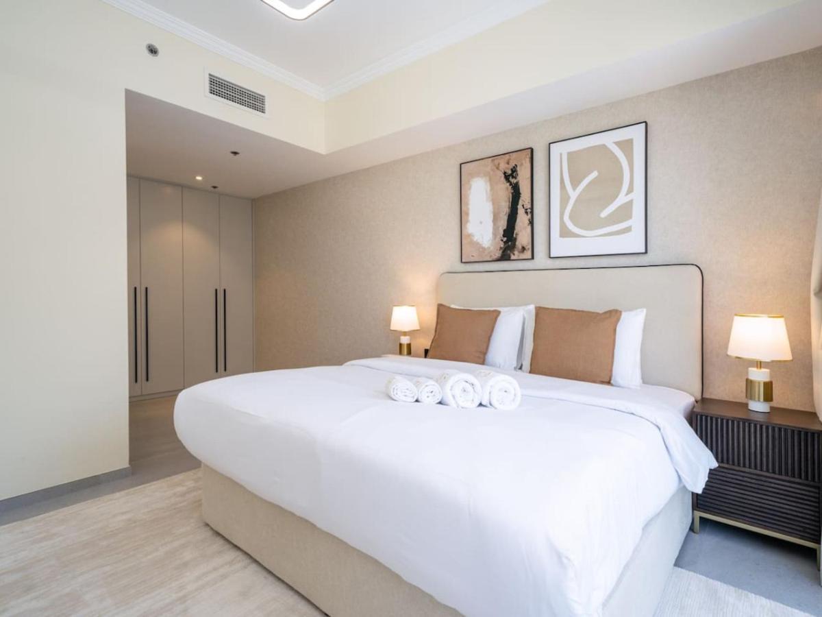 Stylish Upgraded 1 Bedroom Marina Escape Apartment *