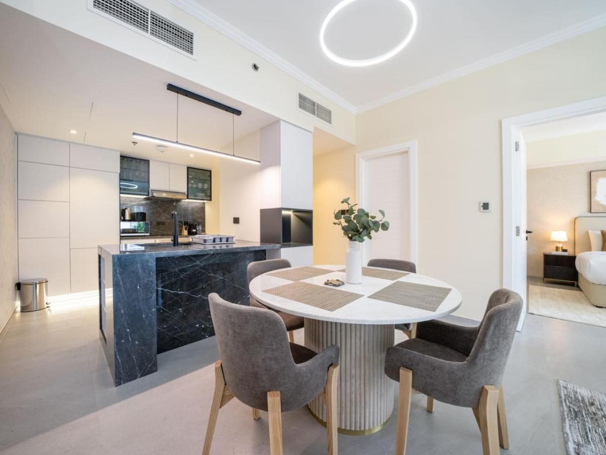 Stylish Upgraded 1 Bedroom Marina Escape Apartment