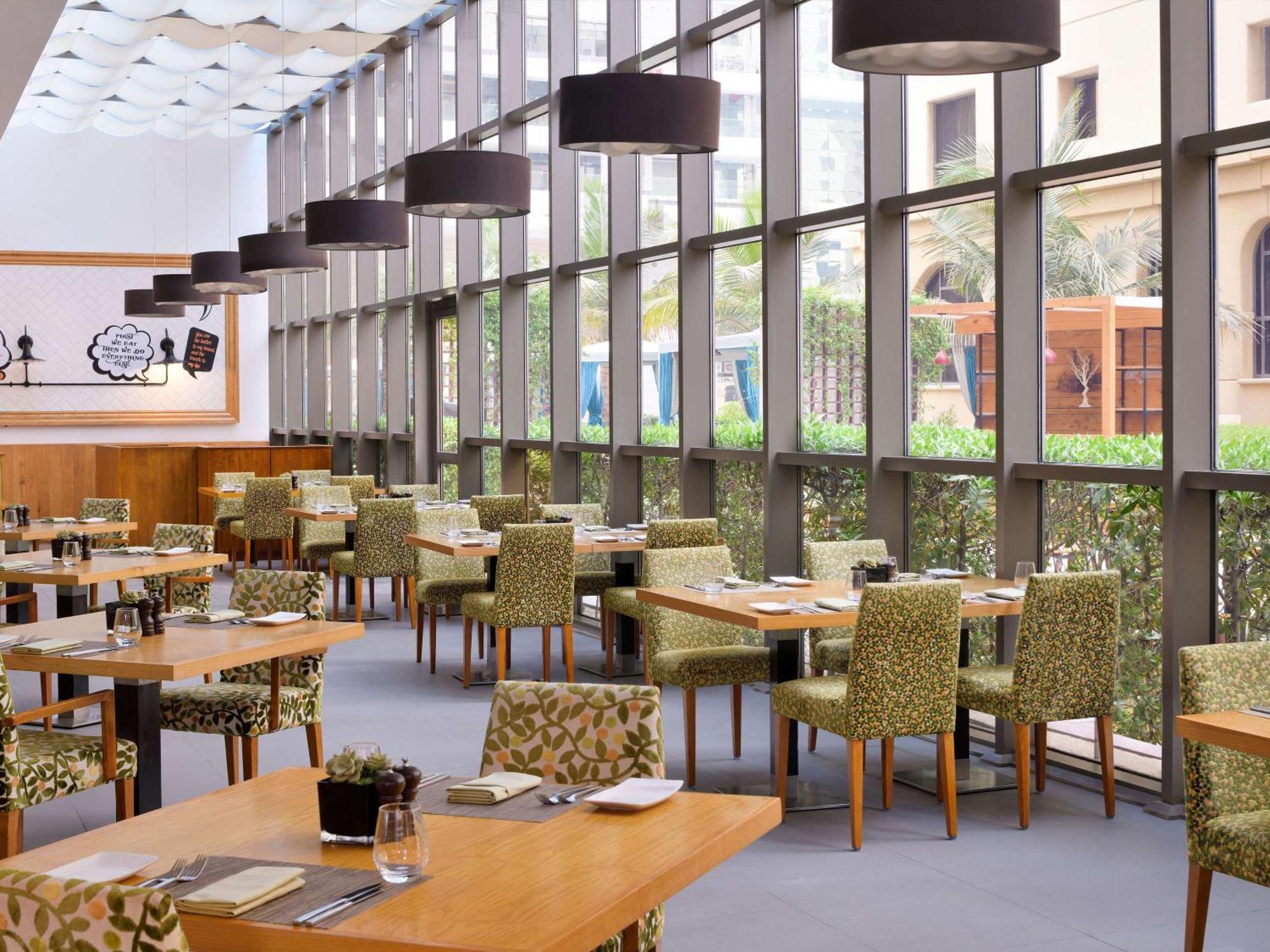 Moevenpick Jumeirah Hotel 5*