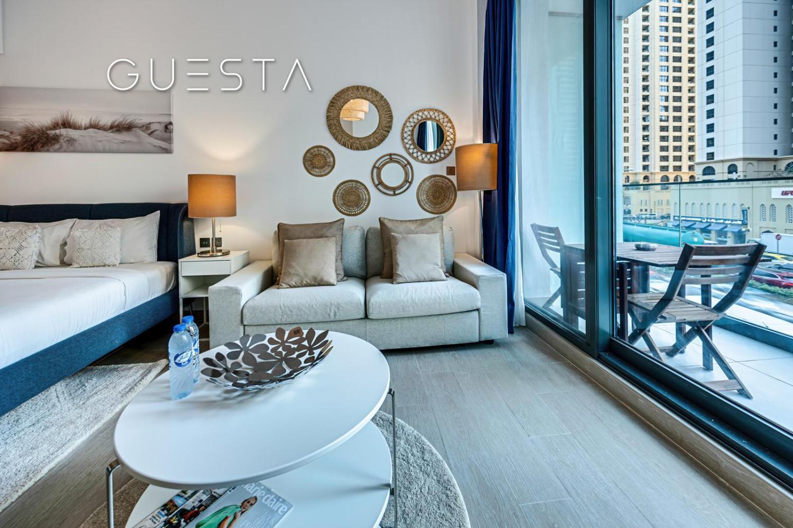 Liv Tower, Marina *