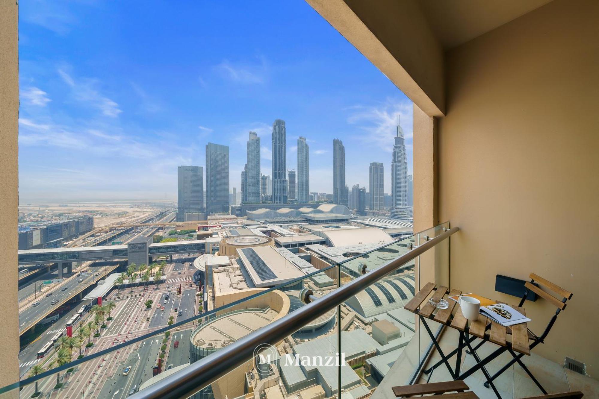 Manzil - With Direct Access To Mall * Dubai