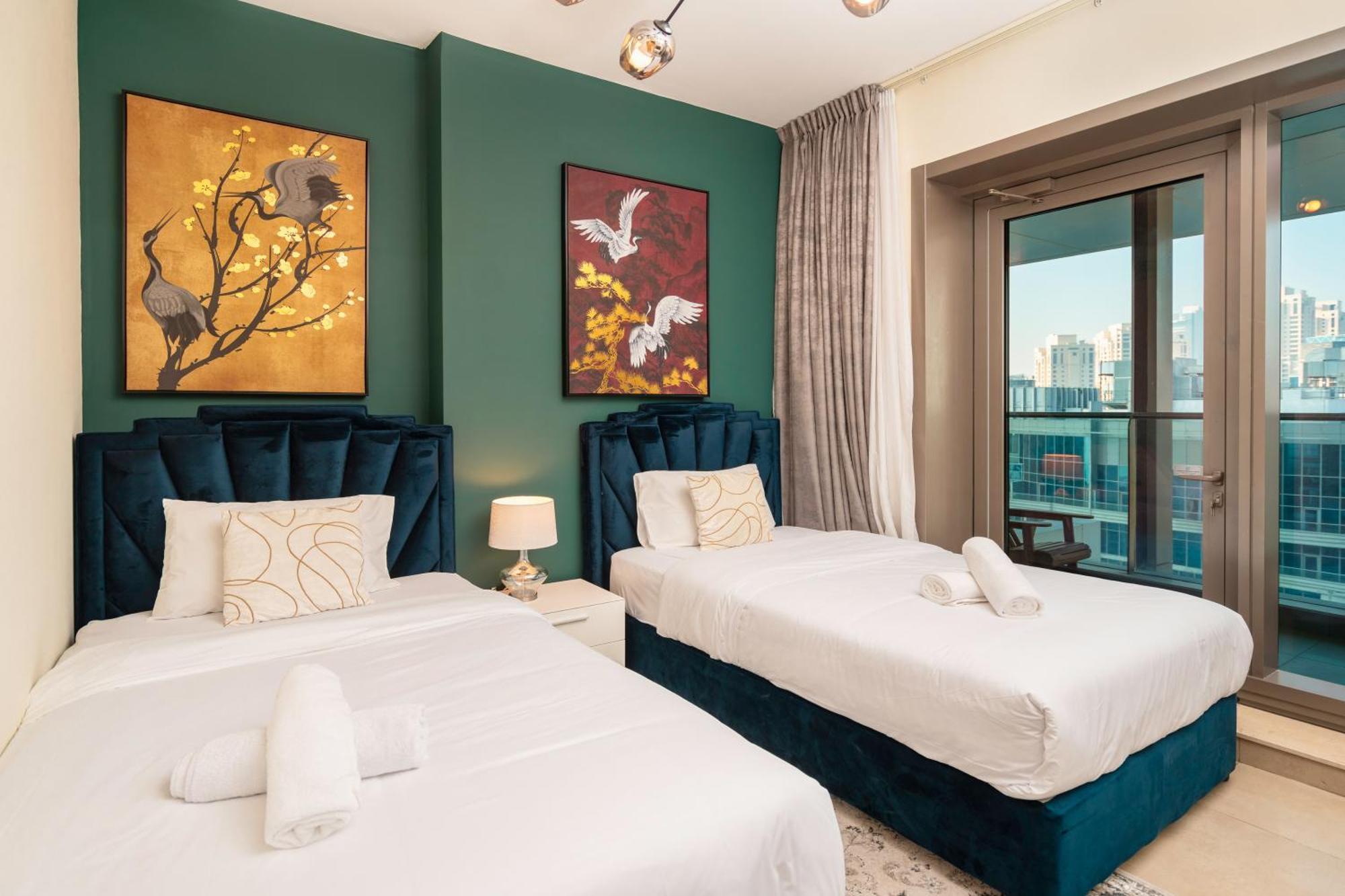 Prime Retreats - Sparkle Tower Marina Apartment