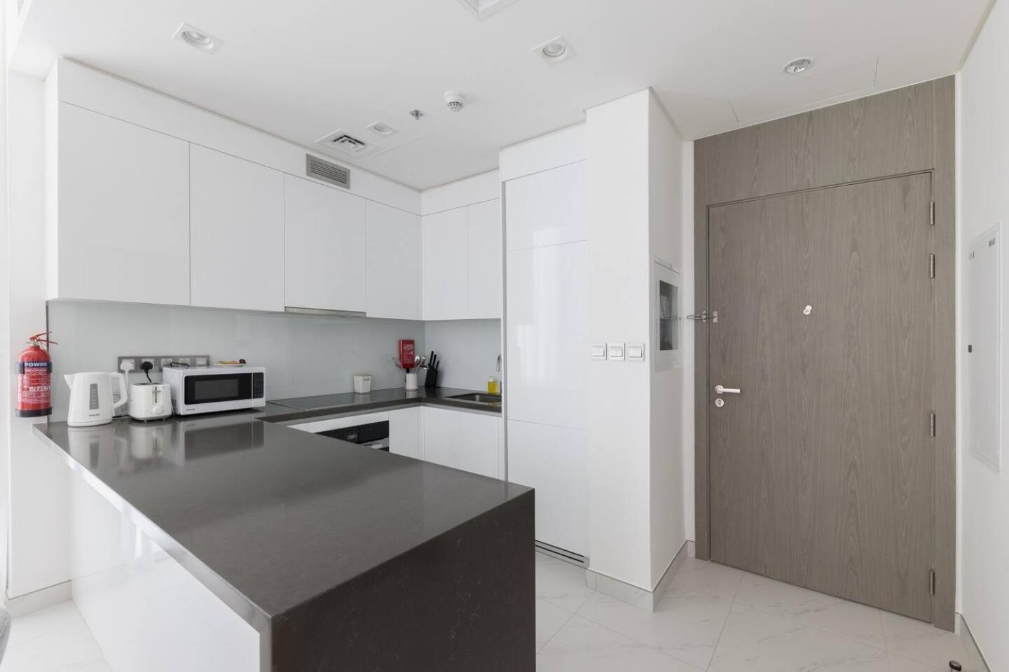 Apartment District One, Mbr Brand New Full Lagoon View Dubai