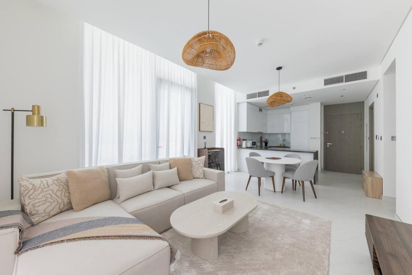 Apartment District One, Mbr Brand New Full Lagoon View