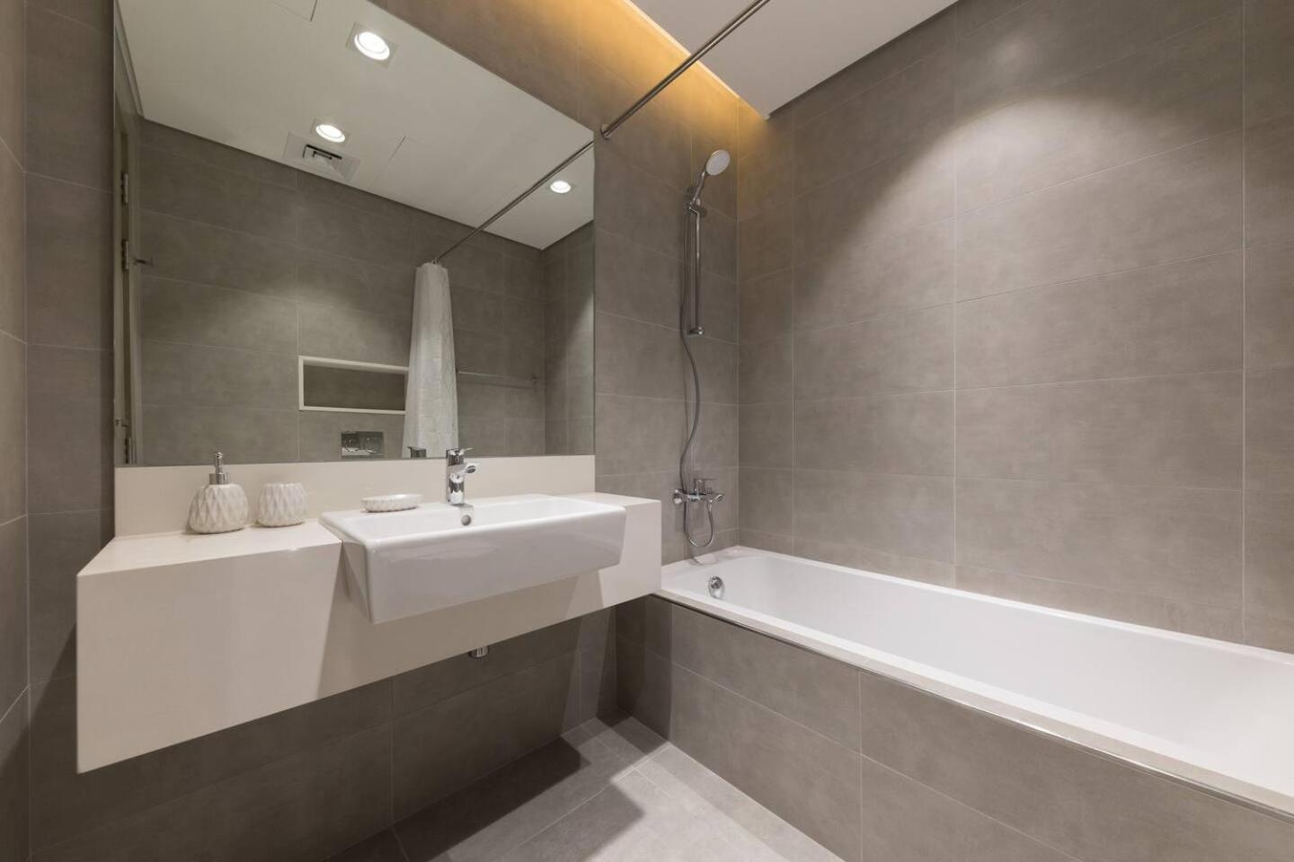District One, Mbr Brand New Full Lagoon View *